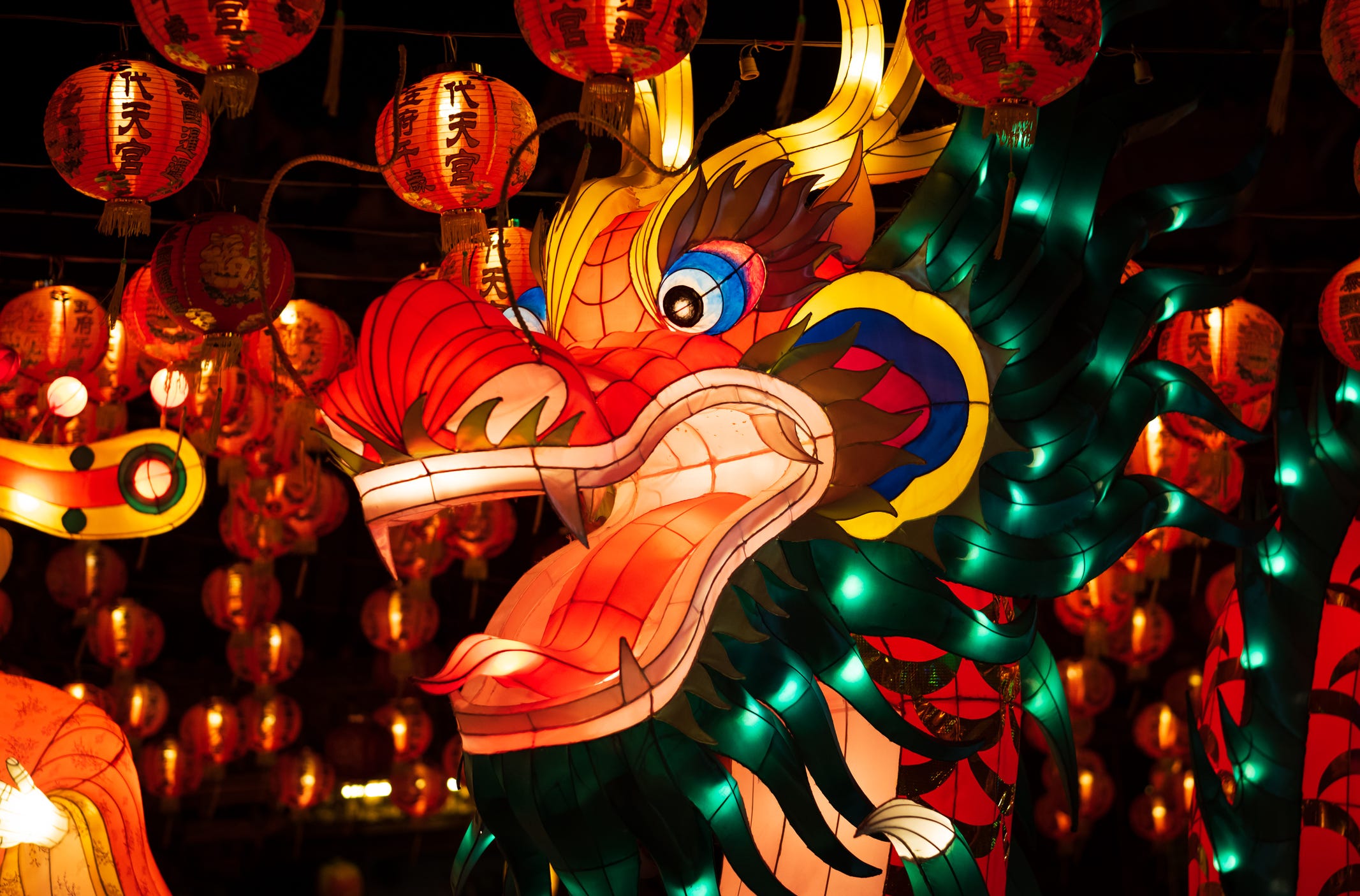 Popular Lunar New Year Traditions - Lunar New Year Customs and Dishes