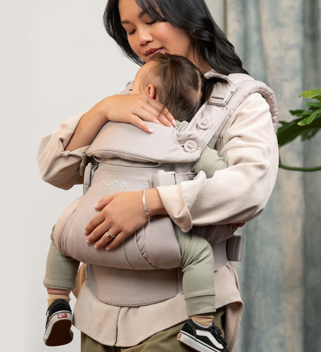Nuna CUDL luxe Baby Carrier — official Nuna