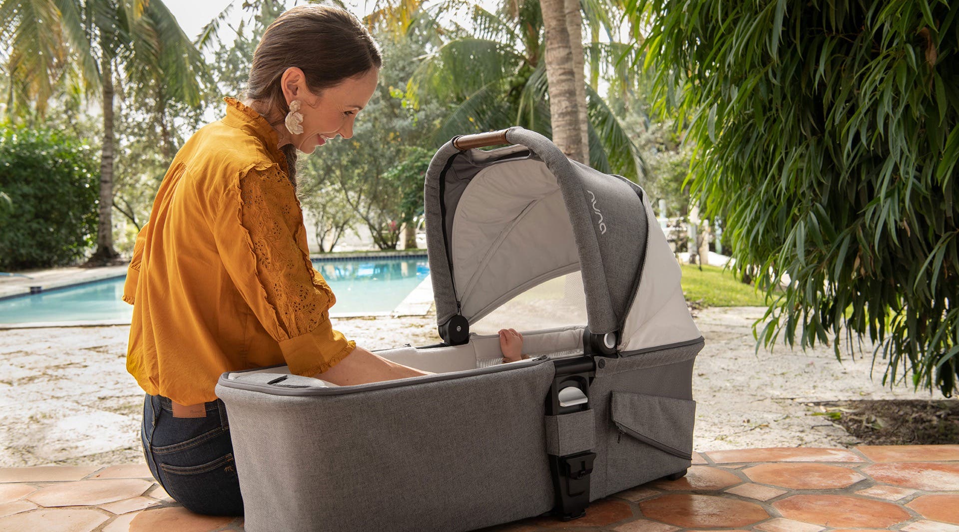 Nuna MIXX™ Carry Cot — official Nuna