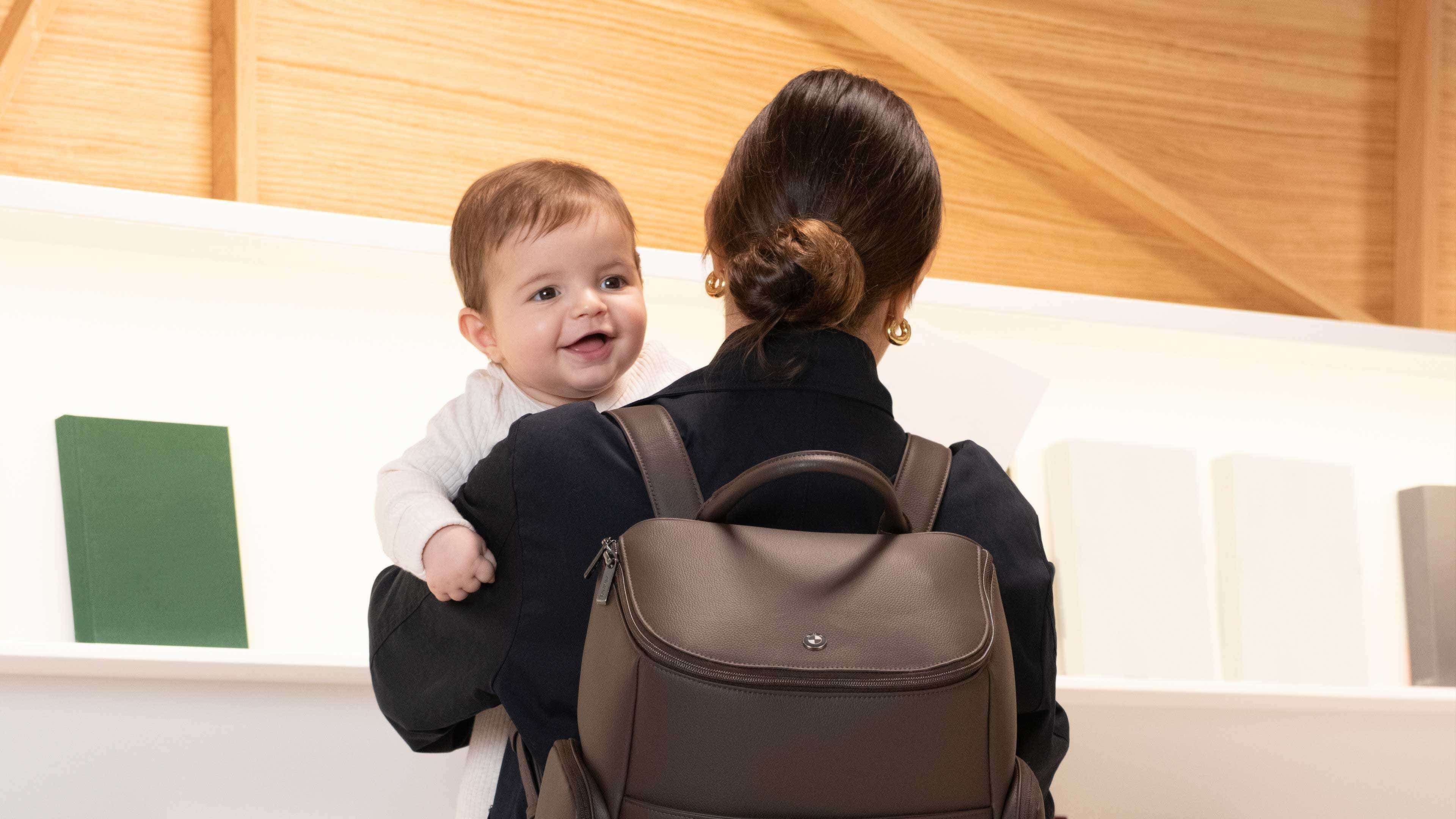 Nuna x BMW Essential Bag β official Nuna