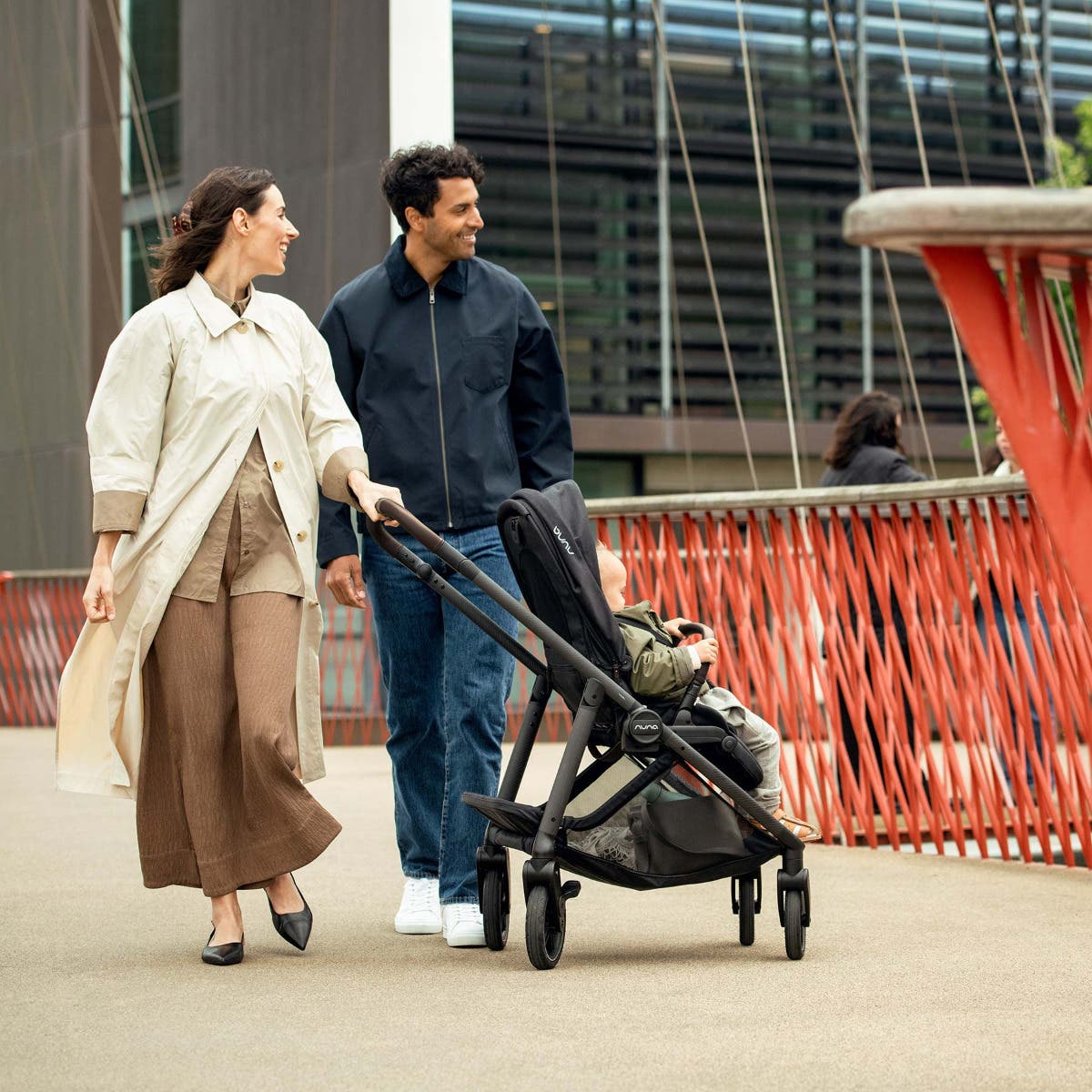 Nuna SWIV 360 Degree Swivel Stroller — official Nuna