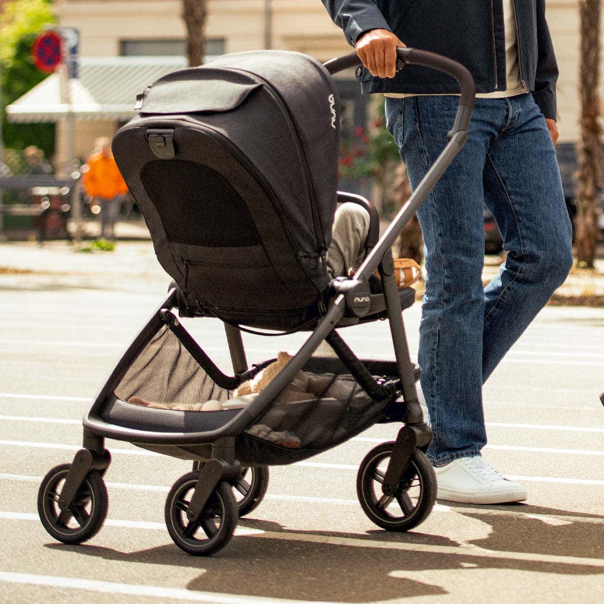 Nuna SWIV 360 Degree Swivel Stroller — official Nuna